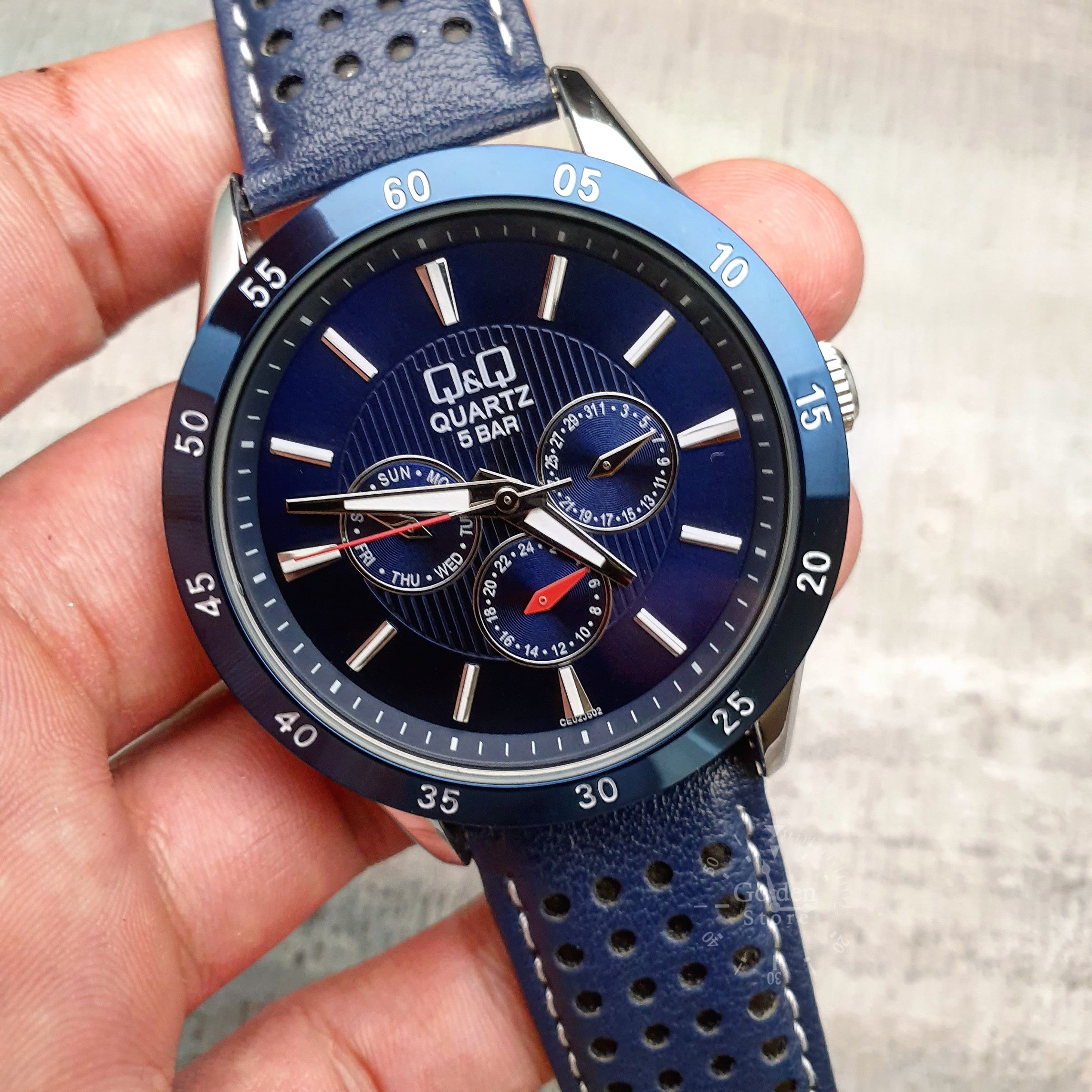 Reloj Q&Q CE02J502Y Hombre - Análogo