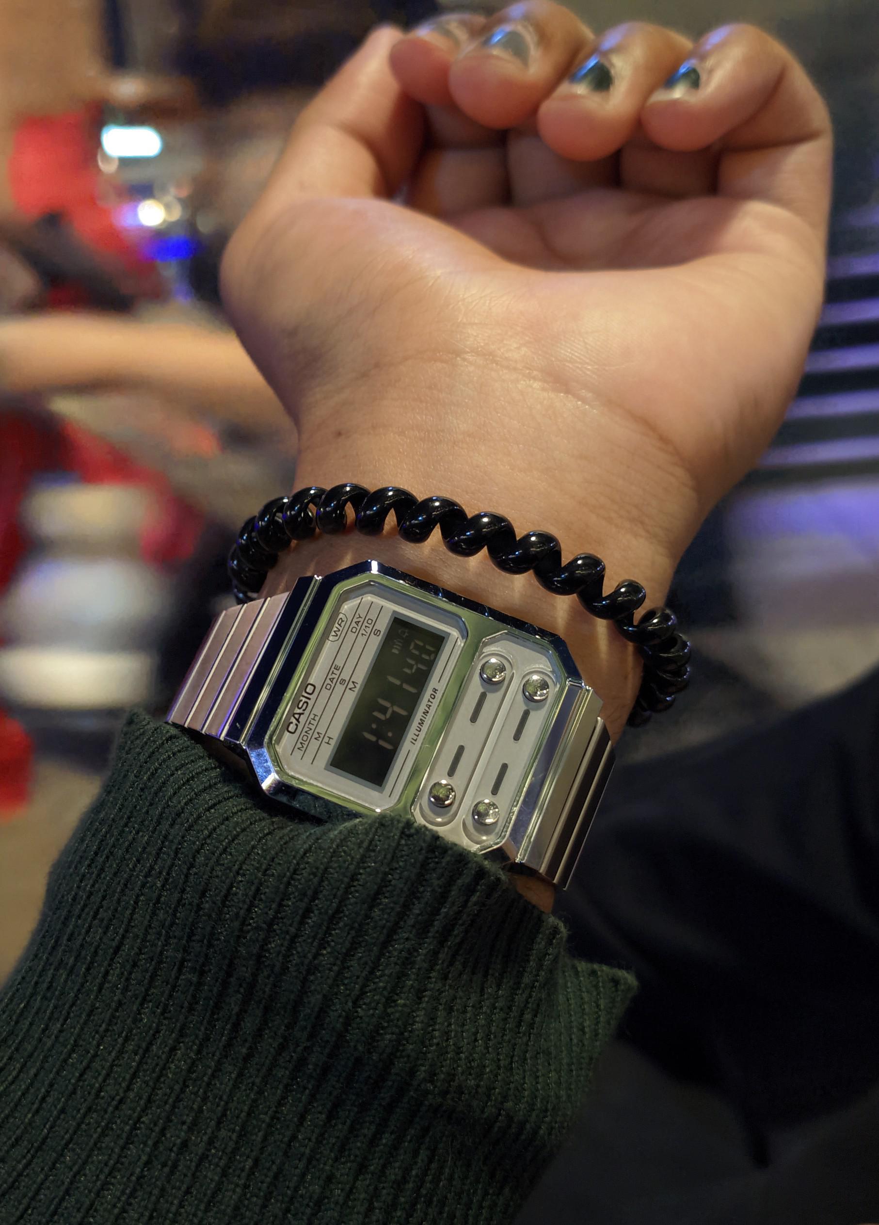 Reloj Casio A-100WE-7B Unisex - Digital