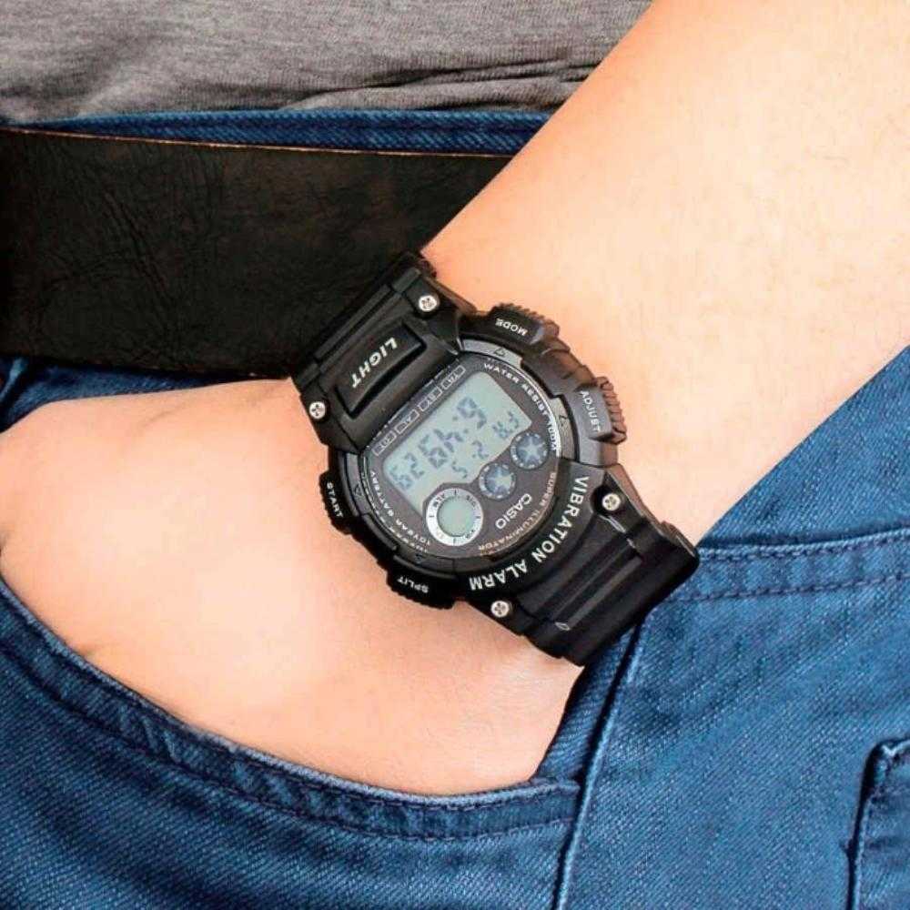 Reloj Casio W-735H-1AV Hombre - Digital