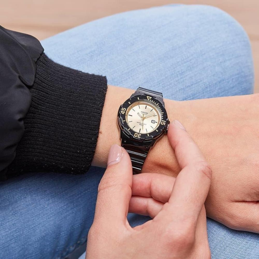 Reloj Casio LRW-200H-9E2V Mujer - Análogo