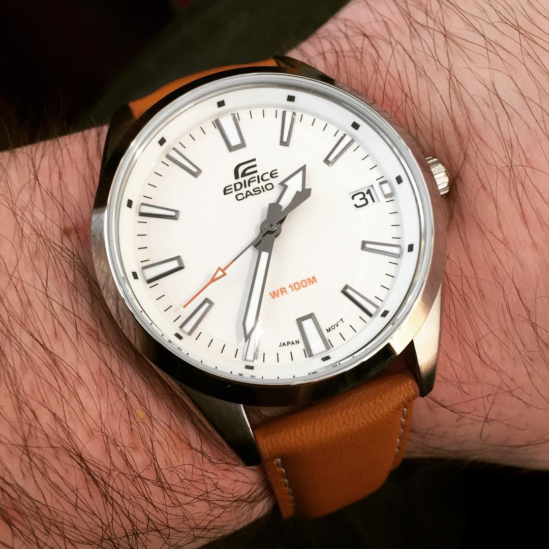 Reloj Edifice EFV-100L-7AV Hombre - Análogo