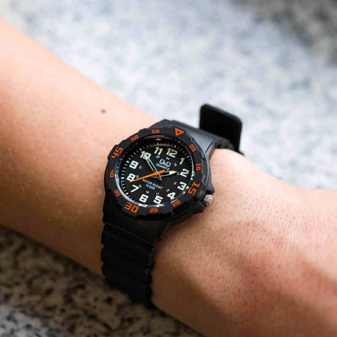 Reloj Q&Q VR19J008Y Hombre - Análogo