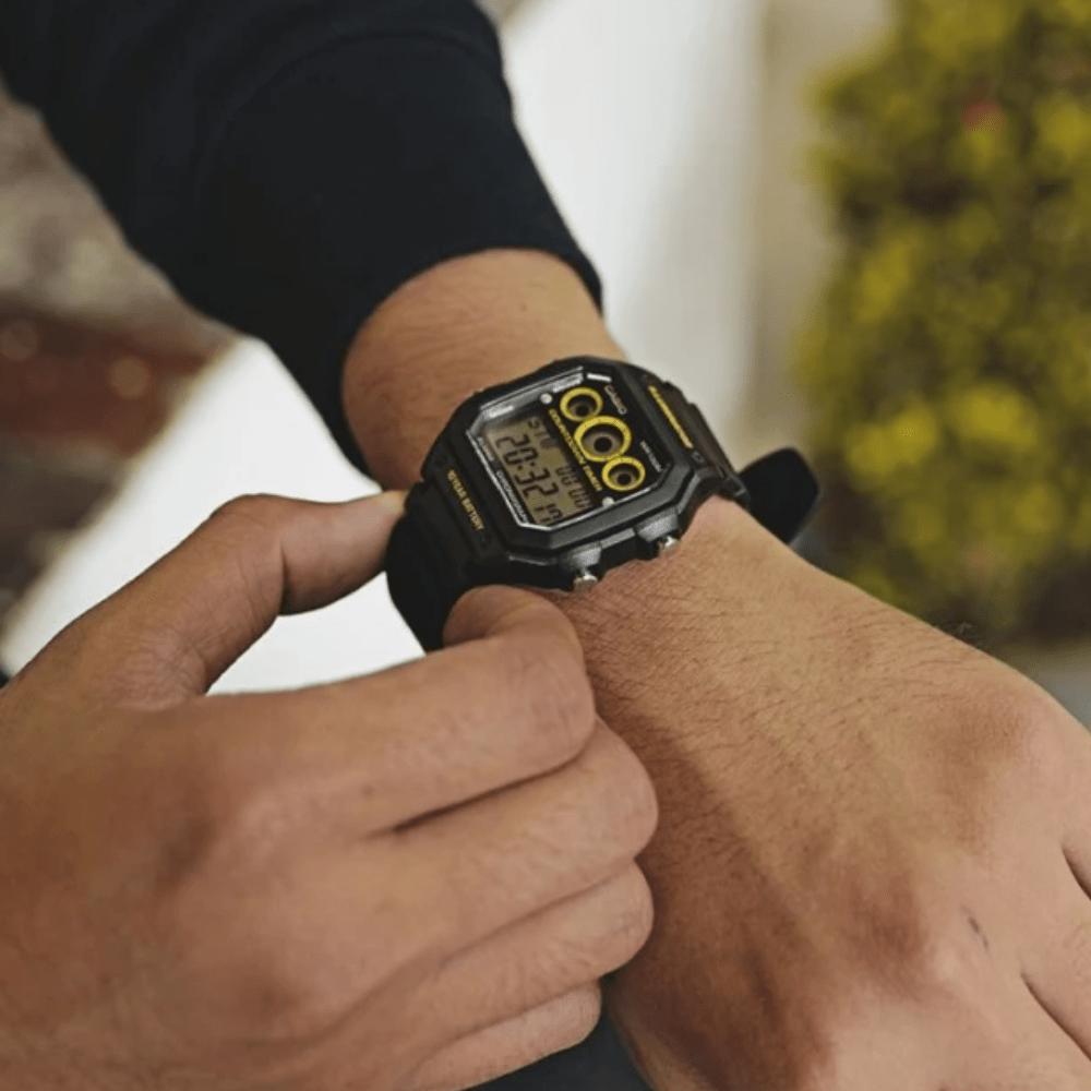 Reloj Casio AE-1300WH-1AV Unisex - Digital