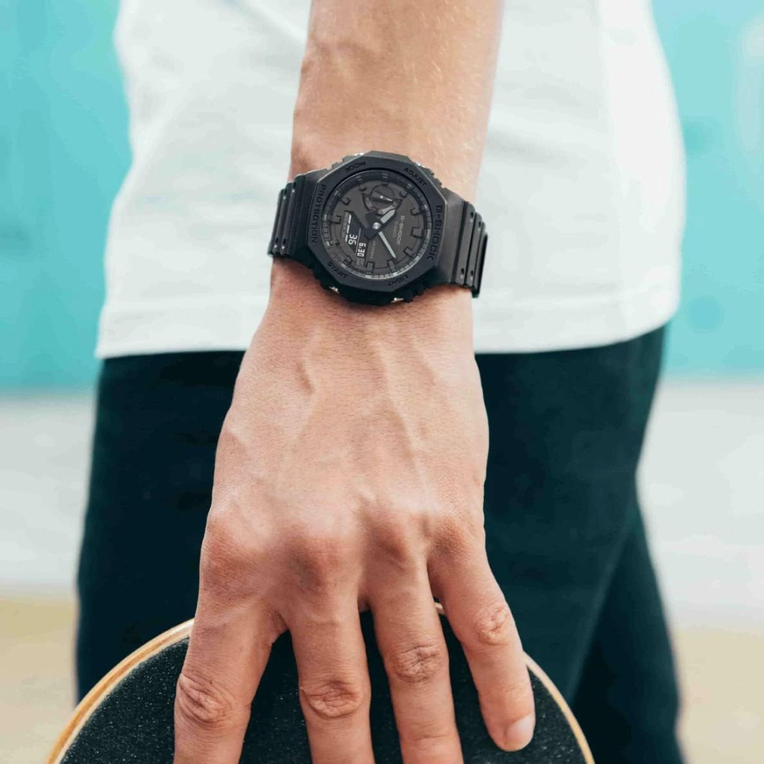 Reloj G-Shock Royal Oak Black Edition GA-2100-1A1DR - Análogo Digital