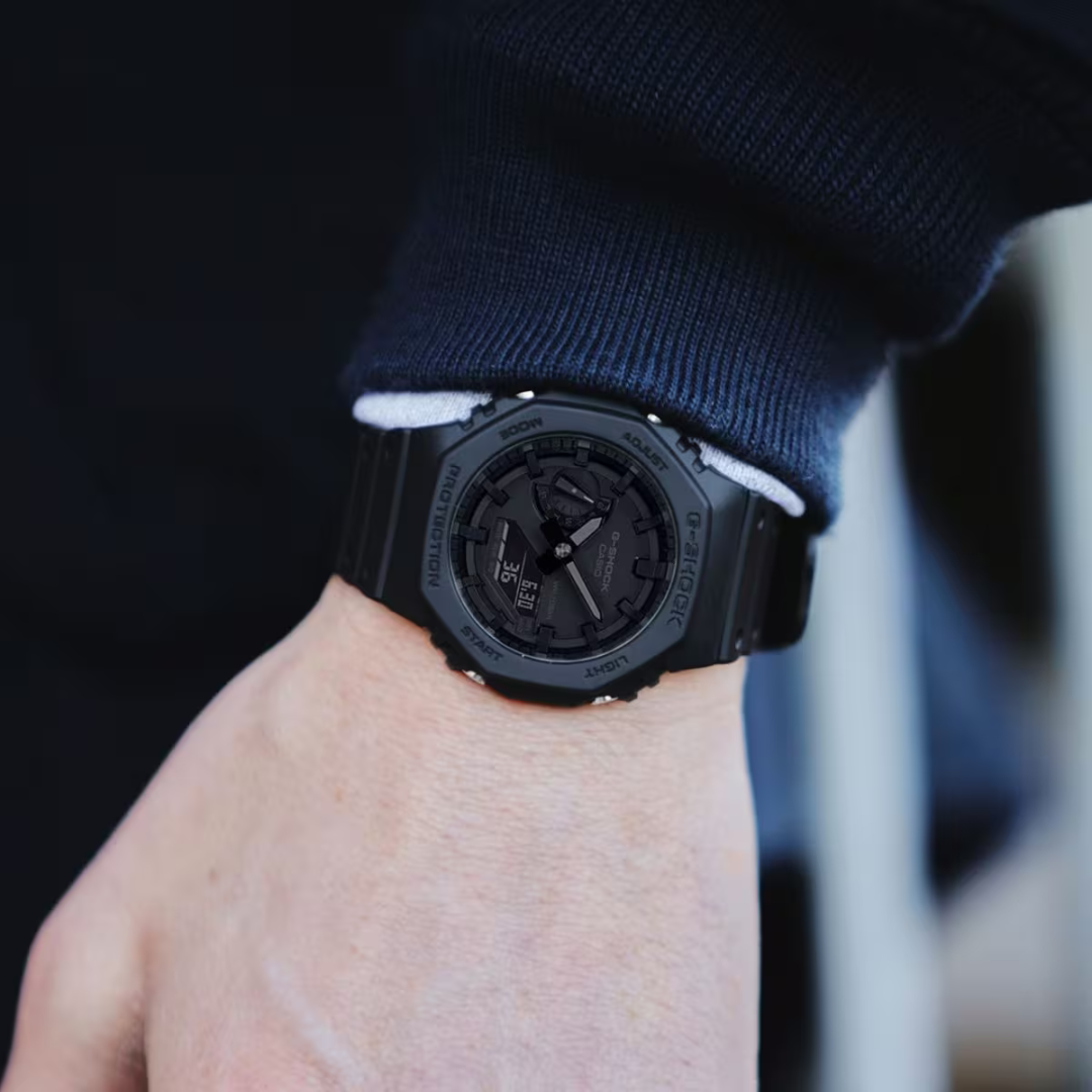 Reloj G-Shock Royal Oak Black Edition GA-2100-1A1DR - Análogo Digital