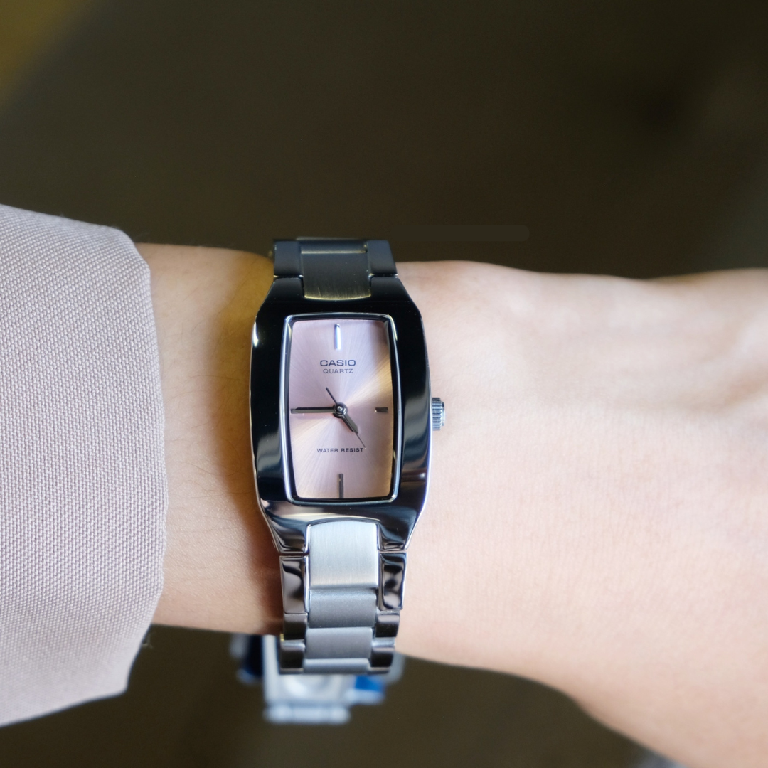 Reloj Casio LTP-1165A-4C Mujer - Análogo